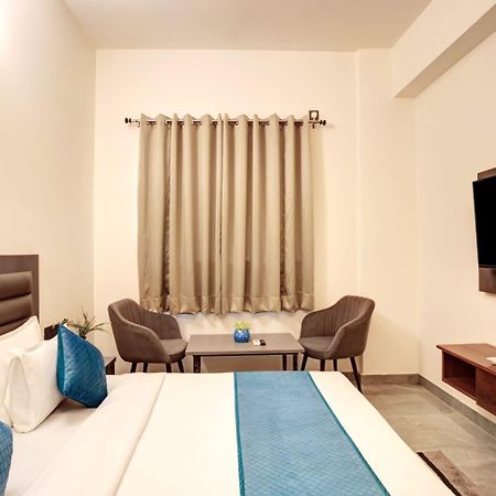 Hotel Elite Grand Near Kailash Hospital 诺伊达 外观 照片