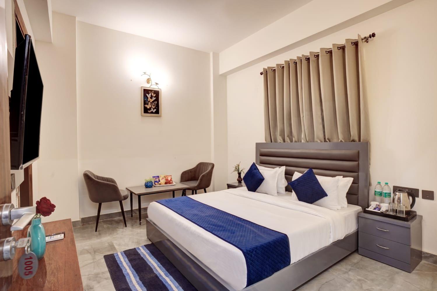 Hotel Elite Grand Near Kailash Hospital 诺伊达 外观 照片