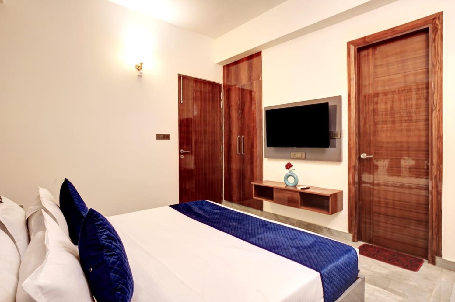 Hotel Elite Grand Near Kailash Hospital 诺伊达 外观 照片