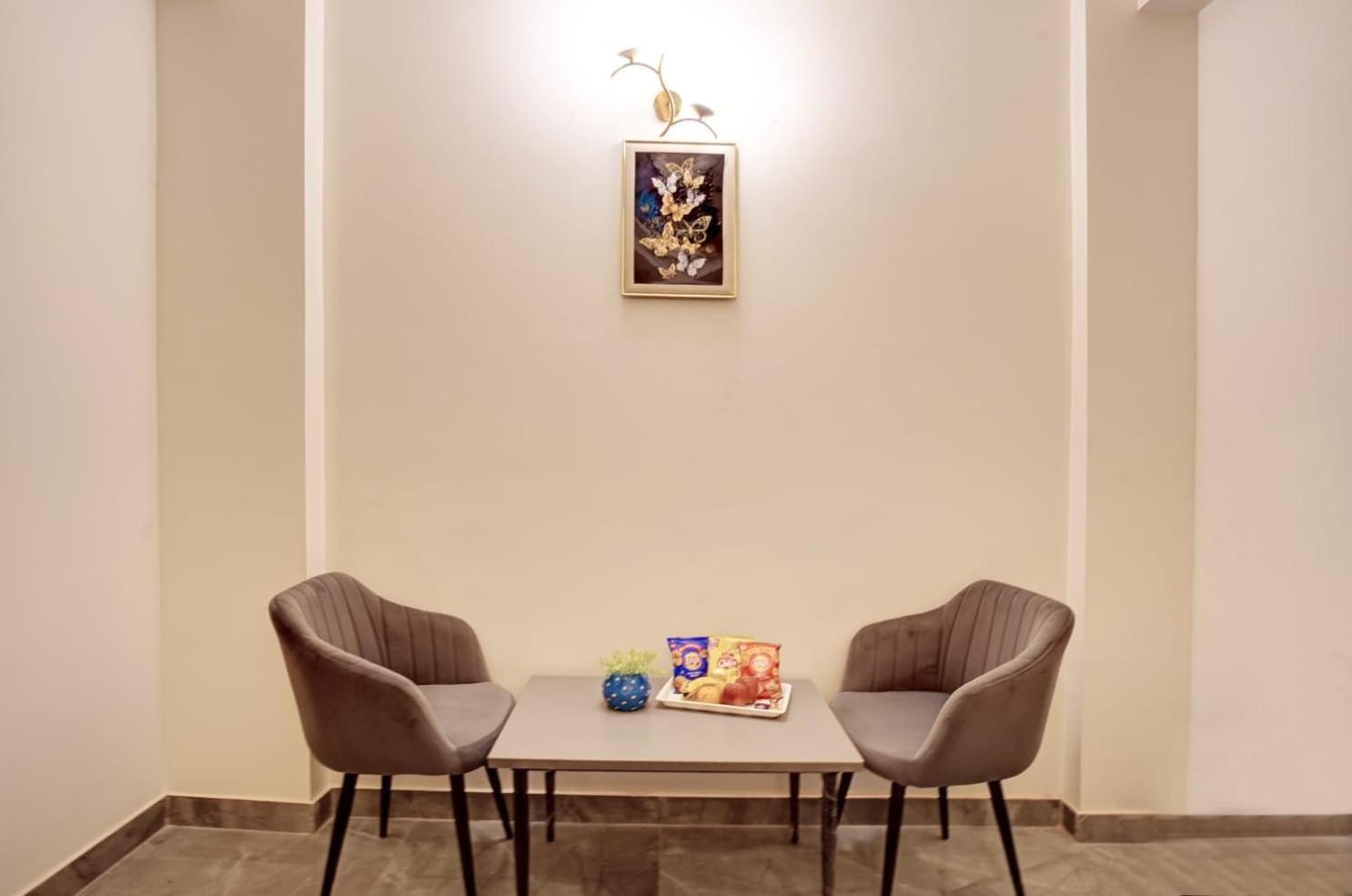 Hotel Elite Grand Near Kailash Hospital 诺伊达 外观 照片