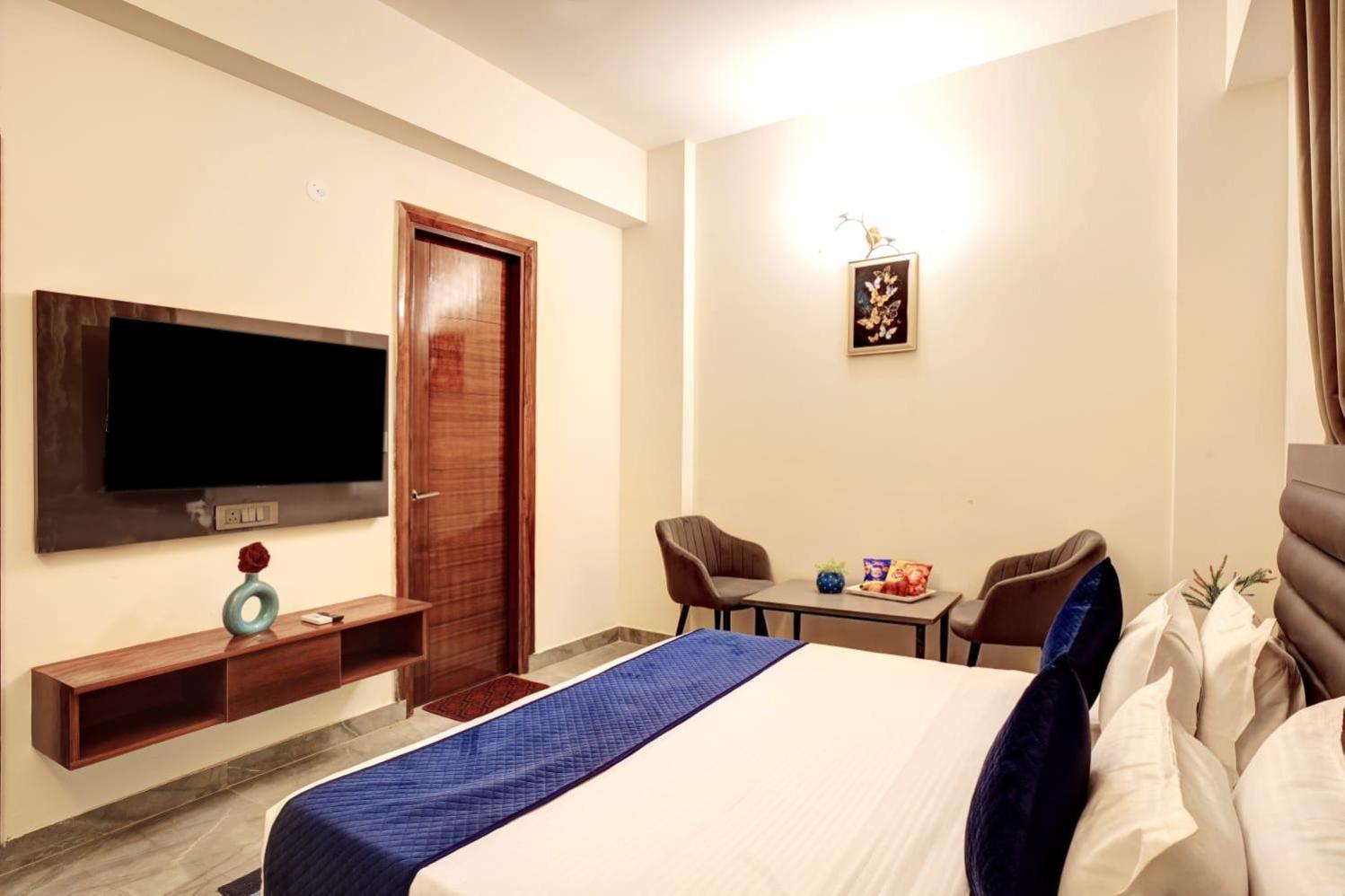 Hotel Elite Grand Near Kailash Hospital 诺伊达 外观 照片