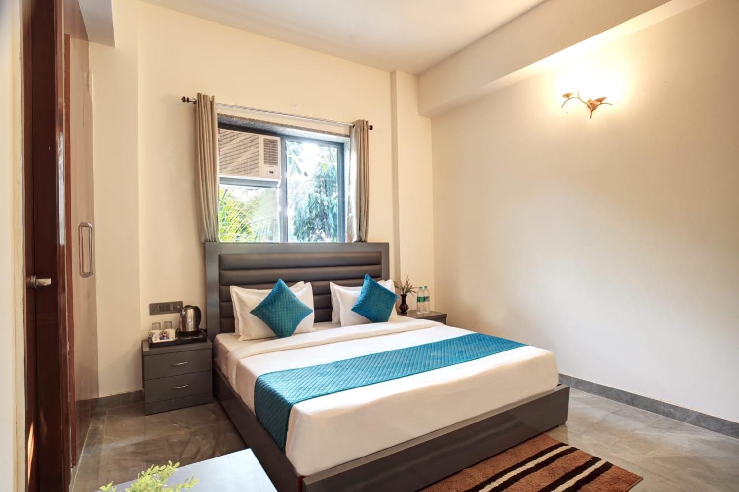 Hotel Elite Grand Near Kailash Hospital 诺伊达 外观 照片