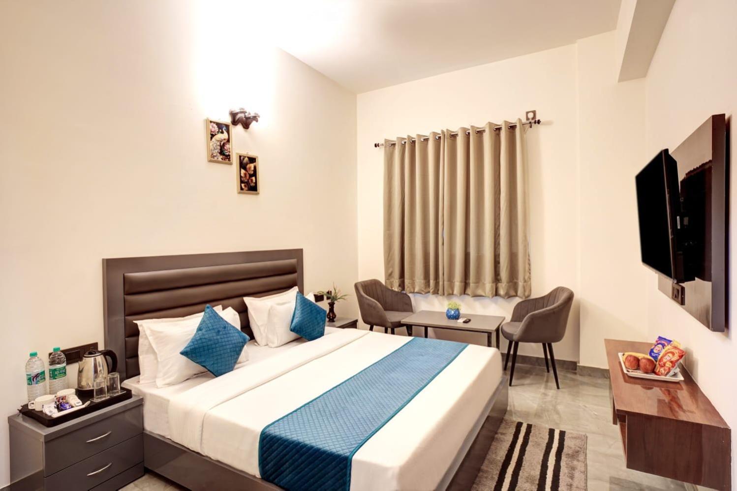 Hotel Elite Grand Near Kailash Hospital 诺伊达 外观 照片