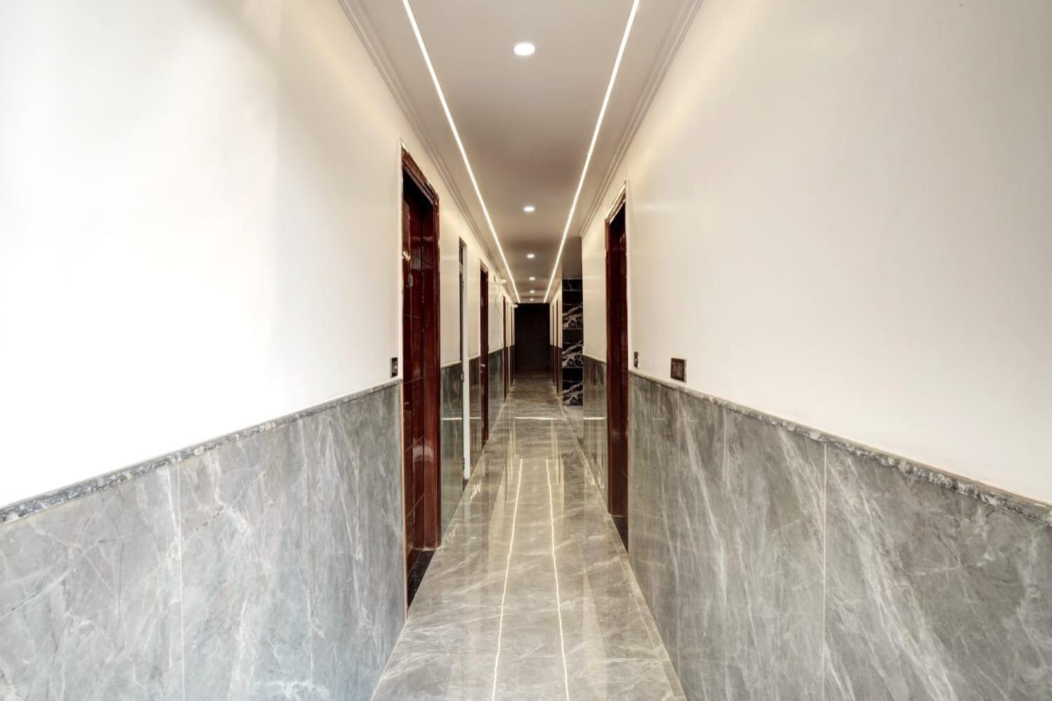 Hotel Elite Grand Near Kailash Hospital 诺伊达 外观 照片